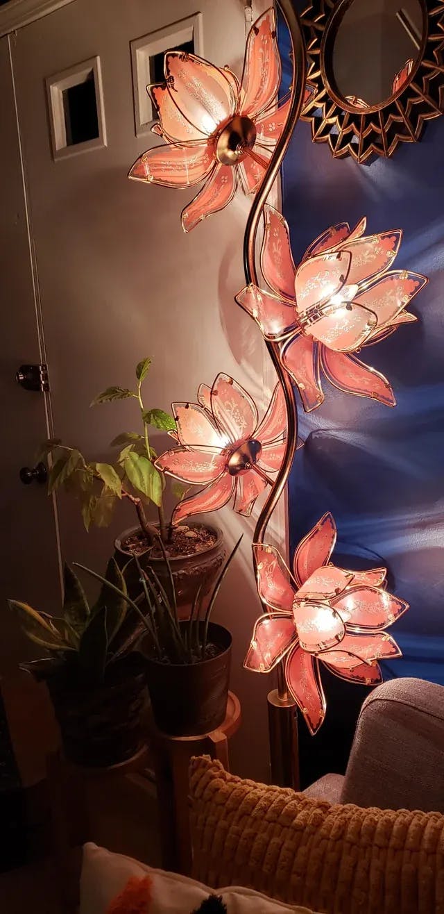 Lotus Lampe main image
